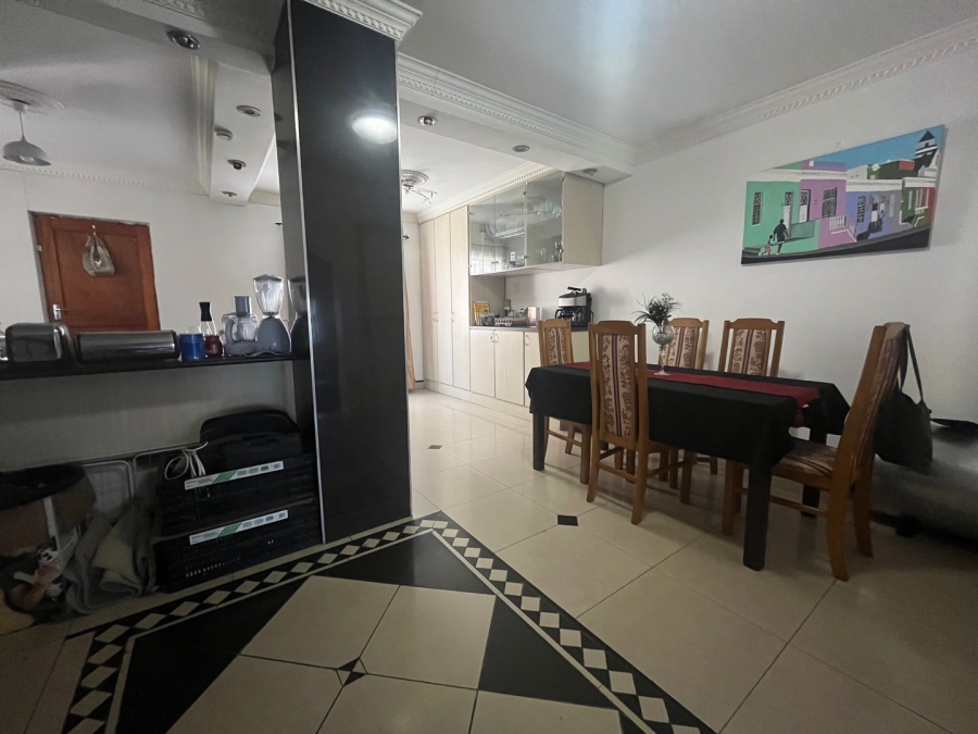 2 Bedroom Property for Sale in Lentegeur Western Cape